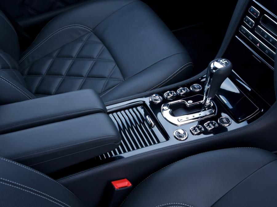 Детали интерьера Bentley Arnage 2007 года  (фото 3 из 17)